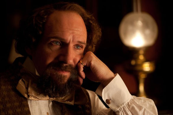 Interview: Ralph Fiennes On Directing ‘The Invisible Woman’: “I tend to be quite fussy”